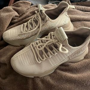 Steve Madden maxima nude